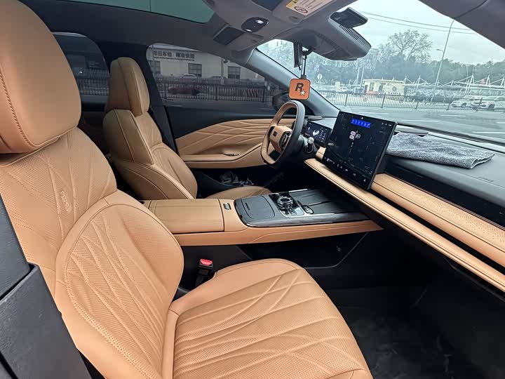 Фото 9 - Geely Galaxy Starshine 8 EM-i