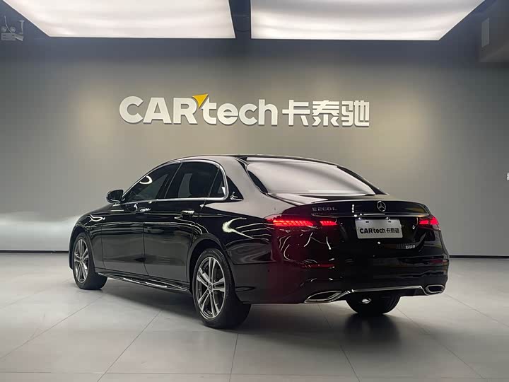 Photo 6 - Mercedes-Benz E-Class