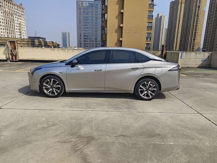 Фото 3 - GAC Aion S Plus