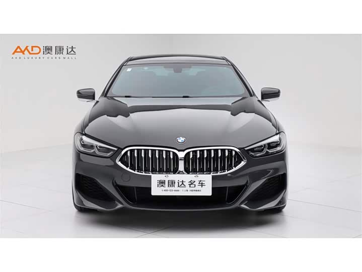 Photo 2 - BMW 8 Series