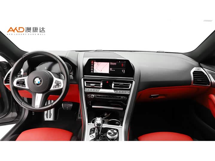 Photo 5 - BMW 8 Series