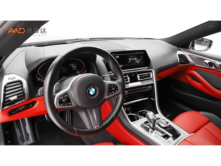 Photo 6 - BMW 8 Series