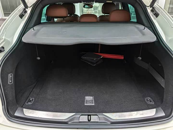 Photo 5 - Maserati Levante