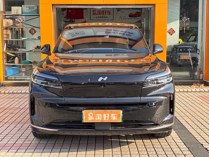 Photo 2 - Nio Onvo L90