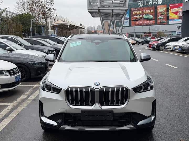 Фото 2 - BMW X1