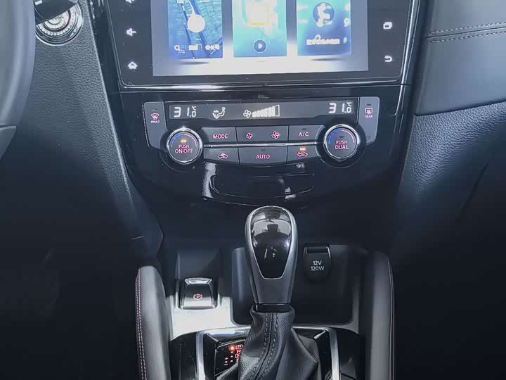 Фото 8 - Nissan Qashqai