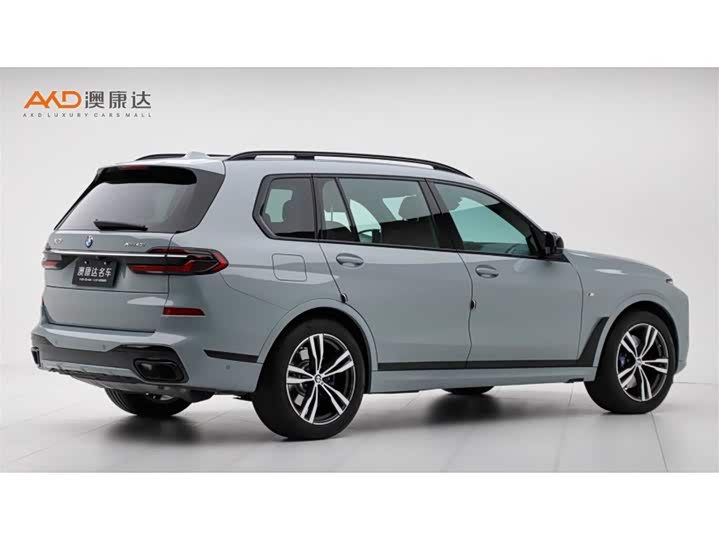 Photo 3 - BMW X7