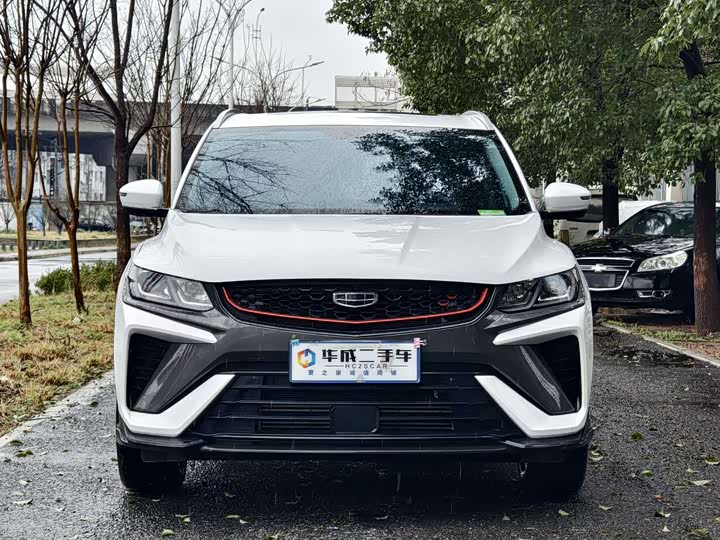 Фото 1 - Geely Coolray