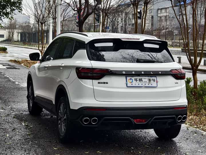 Фото 6 - Geely Coolray