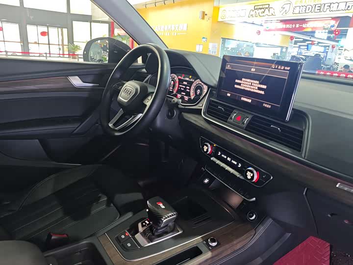 Фото 4 - Audi Q5L