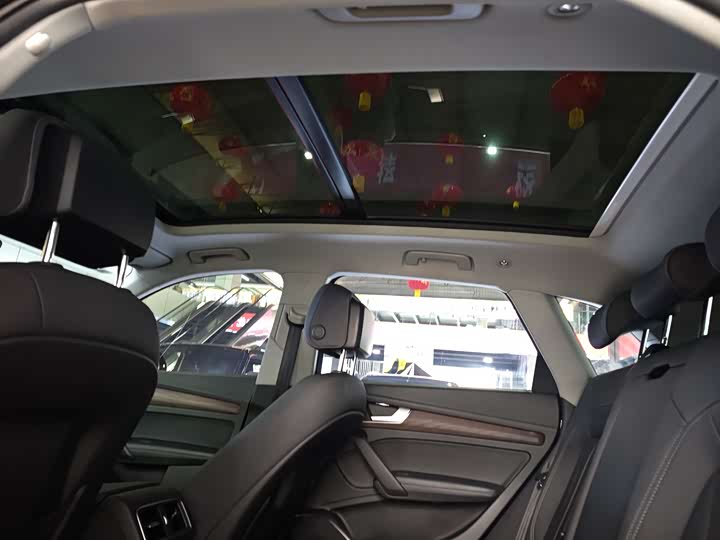 Фото 7 - Audi Q5L