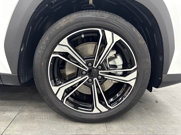 Photo 6 - Geely Galaxy L7