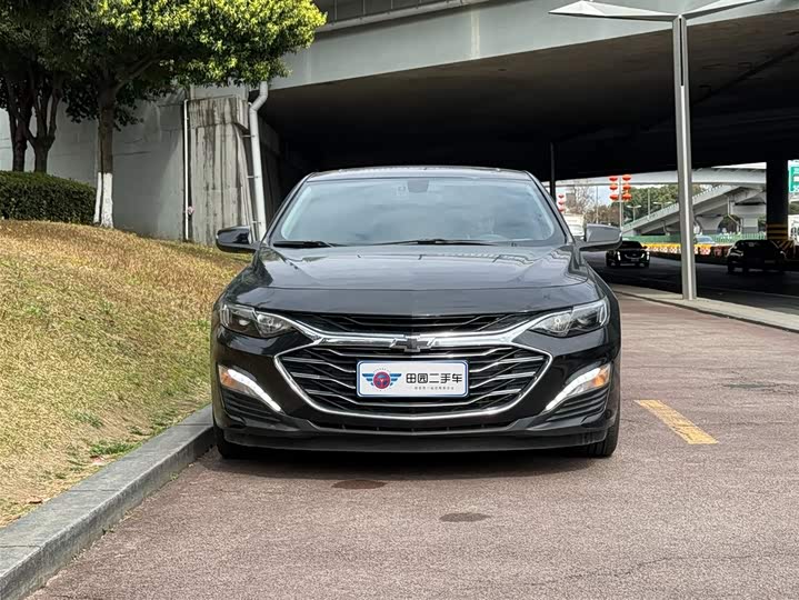 Фото 2 - Chevrolet Malibu XL