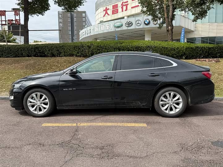 Фото 3 - Chevrolet Malibu XL