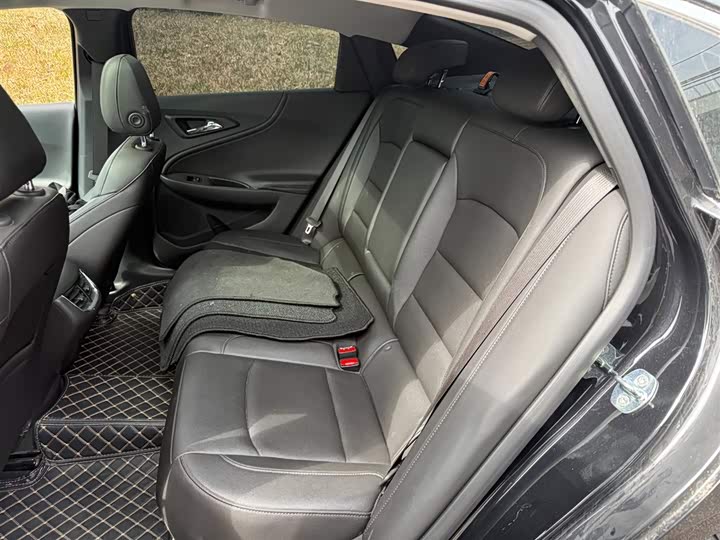 Фото 9 - Chevrolet Malibu XL