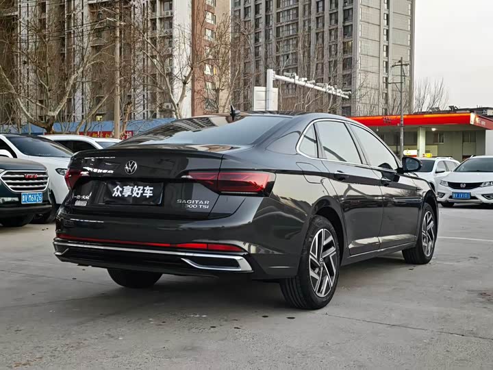 Фото 9 - Volkswagen Sagitar L