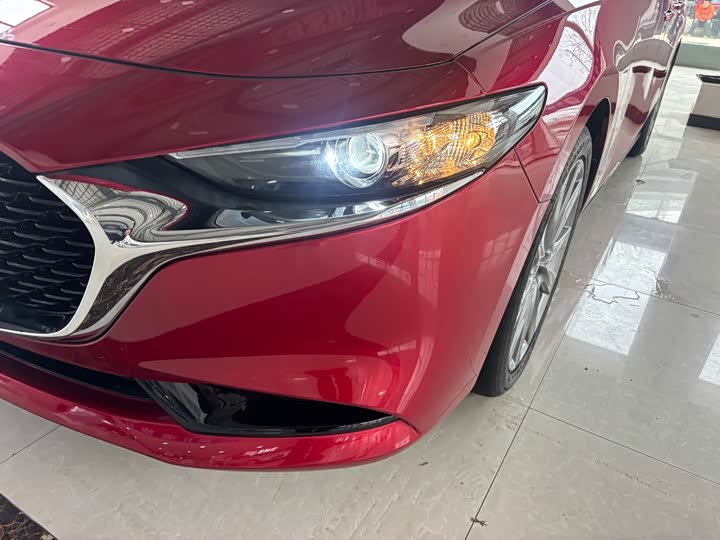 Photo 2 - Mazda 3 (Axela)