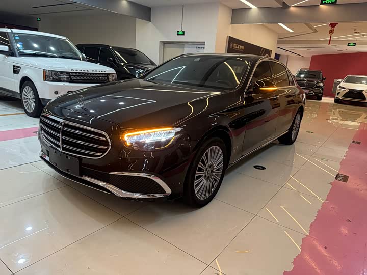 Photo 1 - Mercedes-Benz E-Class