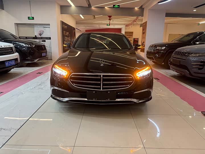 Photo 2 - Mercedes-Benz E-Class