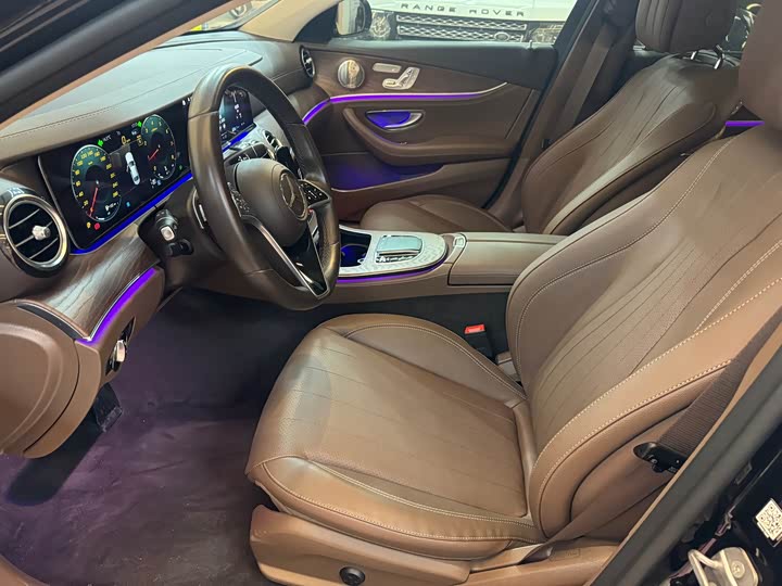 Photo 4 - Mercedes-Benz E-Class