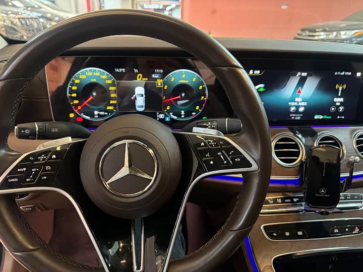 Photo 6 - Mercedes-Benz E-Class