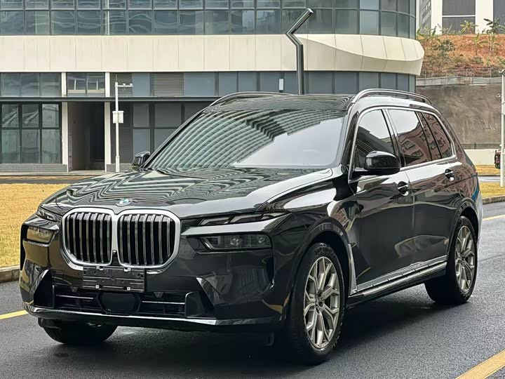 Фото 1 - BMW X7