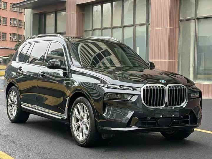 Фото 3 - BMW X7