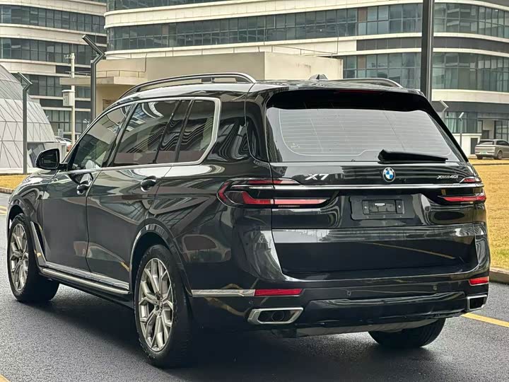 Фото 9 - BMW X7