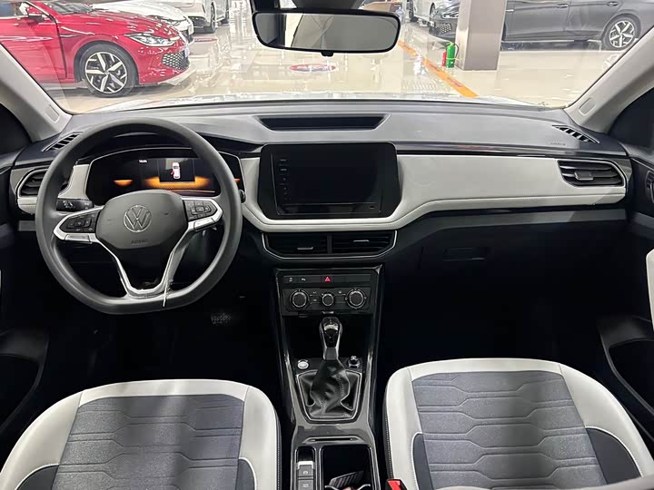 Фото 7 - Volkswagen Tharu