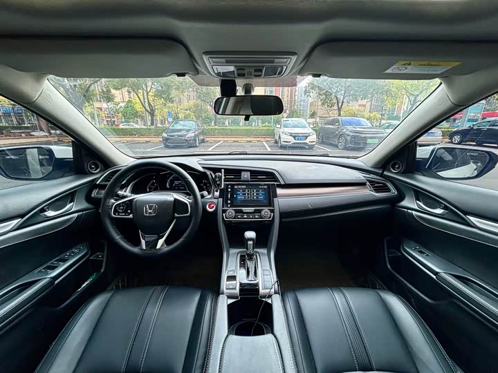 Фото 4 - Honda Civic