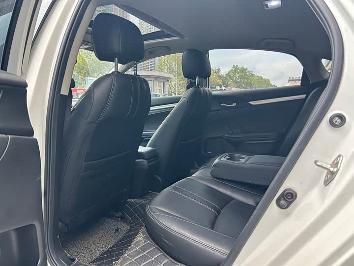 Фото 6 - Honda Civic