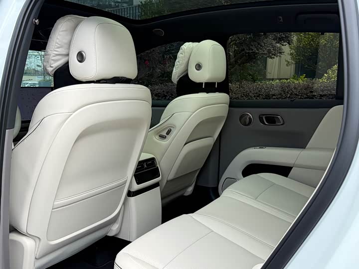 Фото 9 - LiXiang i6