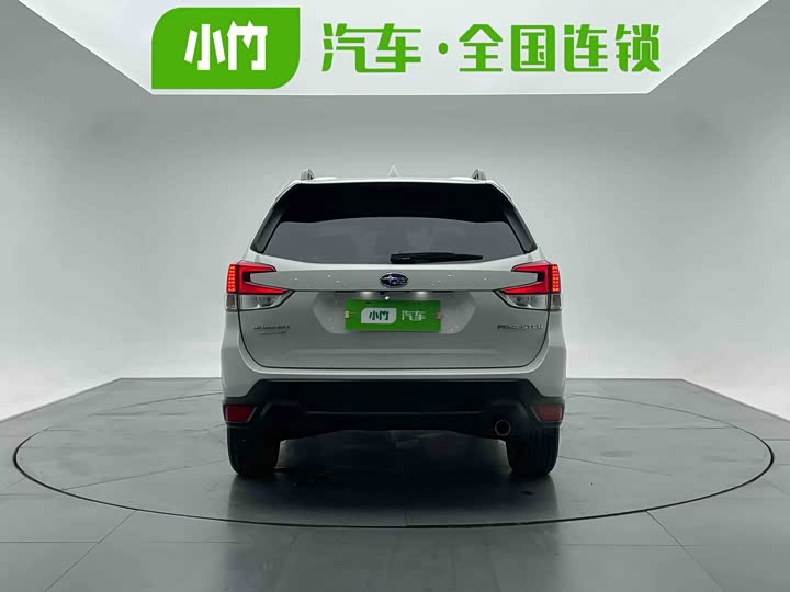 Фото 4 - Subaru Forester