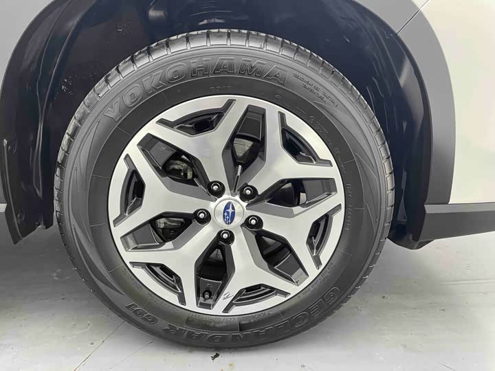 Фото 8 - Subaru Forester