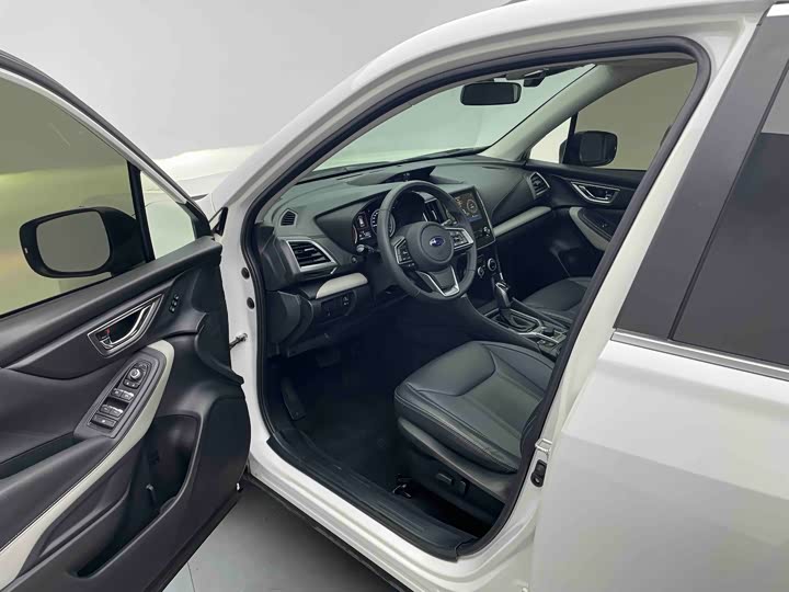 Фото 9 - Subaru Forester