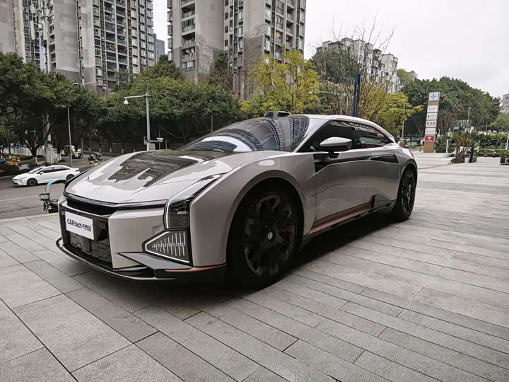 Фото 1 - HiPhi Z