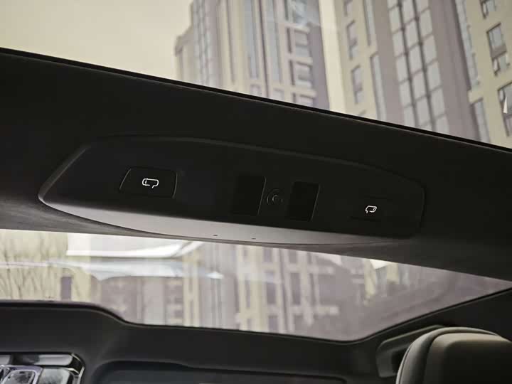 Фото 9 - HiPhi Z