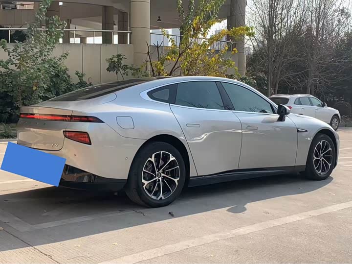 Фото 9 - XPeng P7