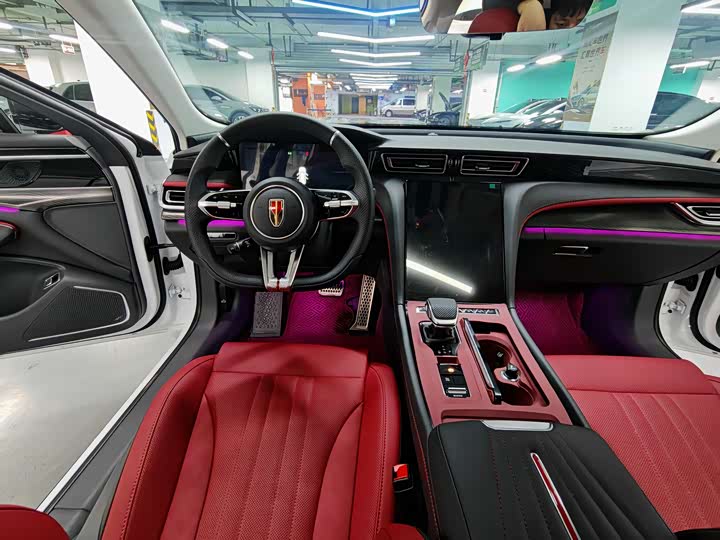 Фото 9 - Hongqi H6