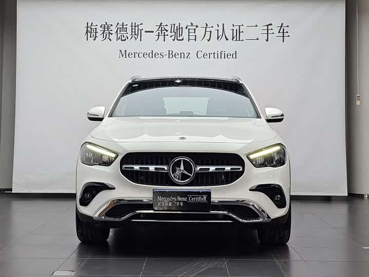 Photo 2 - Mercedes-Benz GLA-Class
