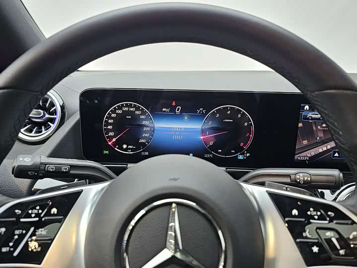 Photo 7 - Mercedes-Benz GLA-Class