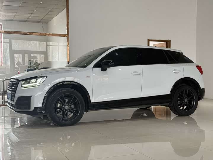 Фото 1 - Audi Q2L