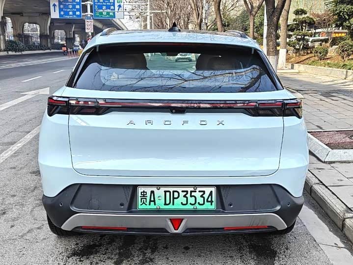 Фото 8 - BAIC Arcfox Alpha T5