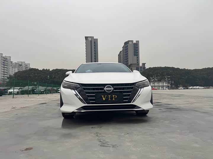 Фото 2 - Nissan Sylphy