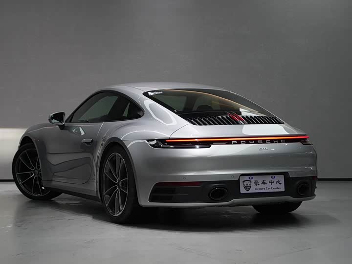 Фото 4 - Porsche 911