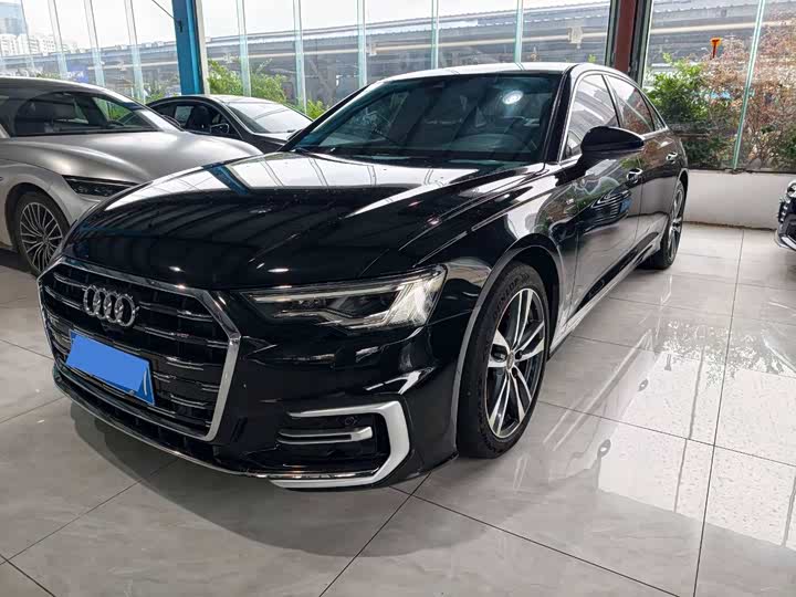 Фото 1 - Audi A6L