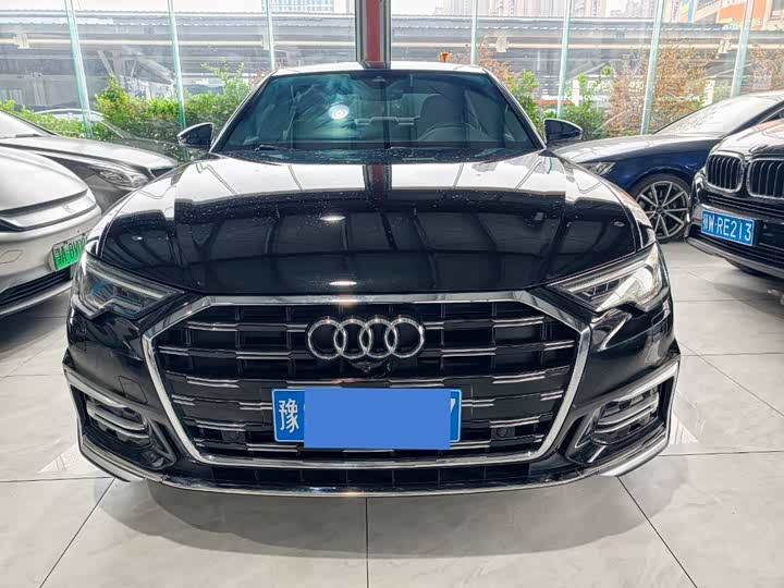 Фото 2 - Audi A6L