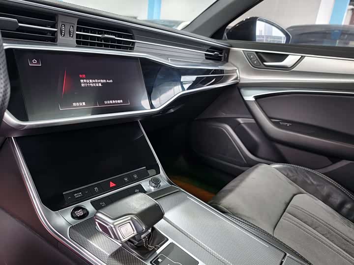 Фото 6 - Audi A6L