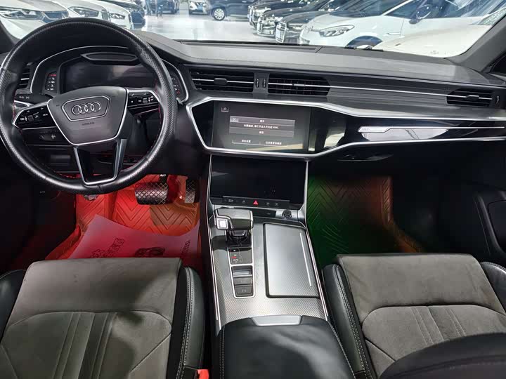 Фото 8 - Audi A6L