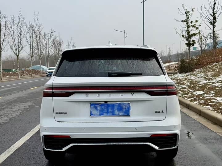 Photo 5 - Geely Monjaro